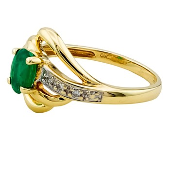 9ct Gold Emerald/Diamond Ring size J